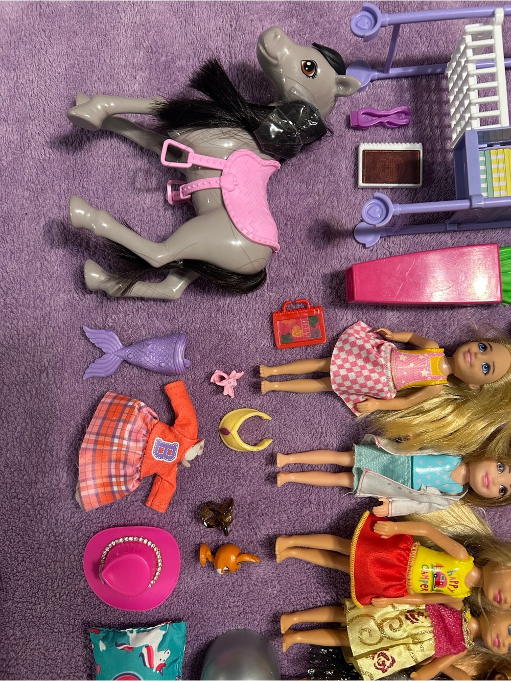 Barbie Doll Barbie Little Sister Chelsea Kelly LOT and accessories clothes - Picture 3 of 7